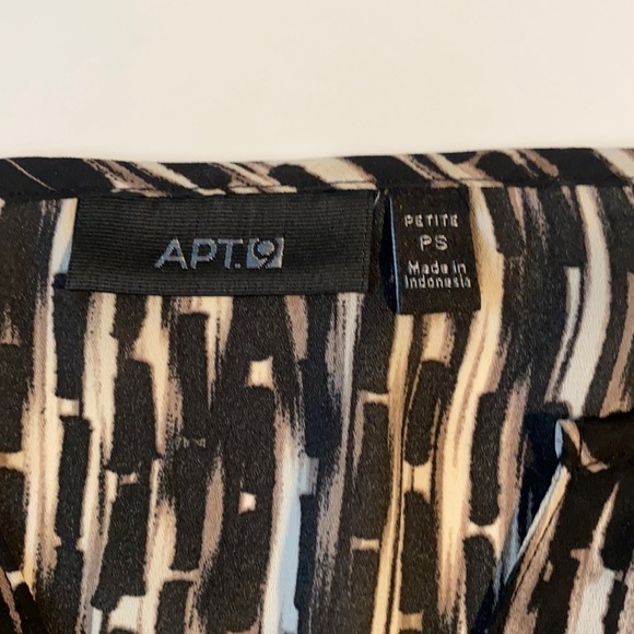 3 for $30 Vertical striped animal like blouse PS - Picture 3 of 9